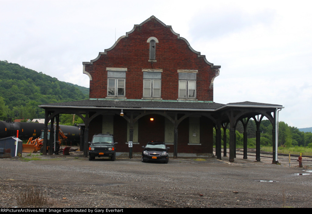 Buffalo & Pittsburgh RR yard office - ex B&O station, nee BR&P Station