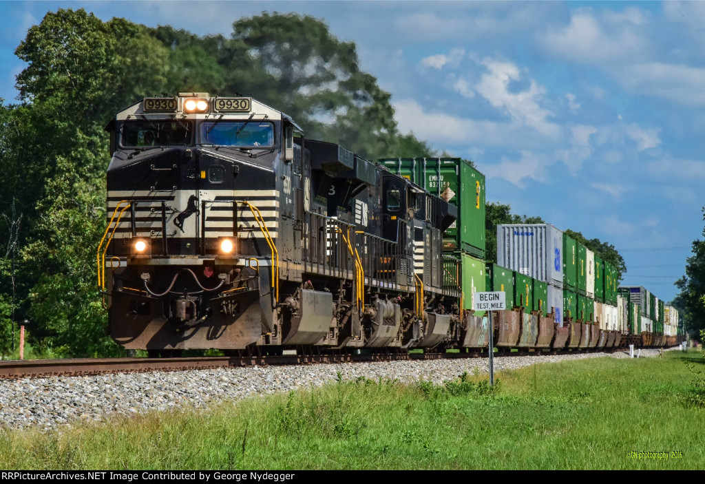 NS 9930 leads an intermodal train