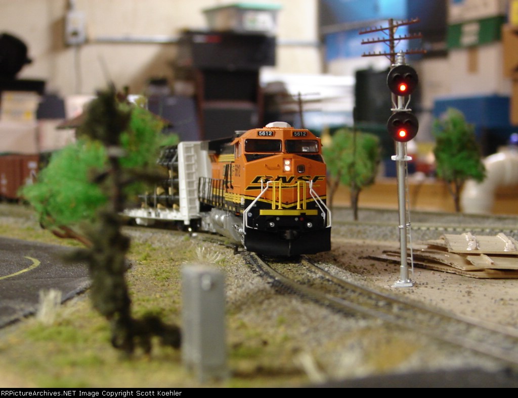 BNSF 5612