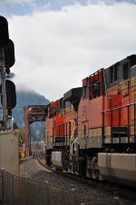 BNSF Eastbound grain train, east of Stevenson WA 