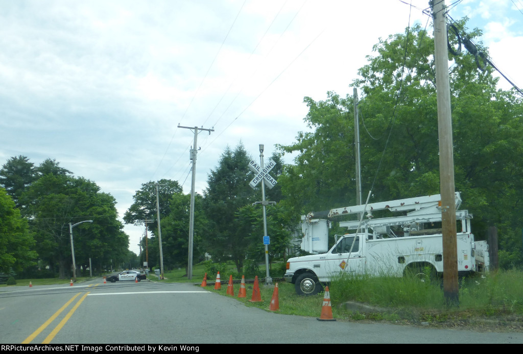 Morristown & Erie Railway Ford F-350 M202 at Hillside Avenue on High Bridge Branch