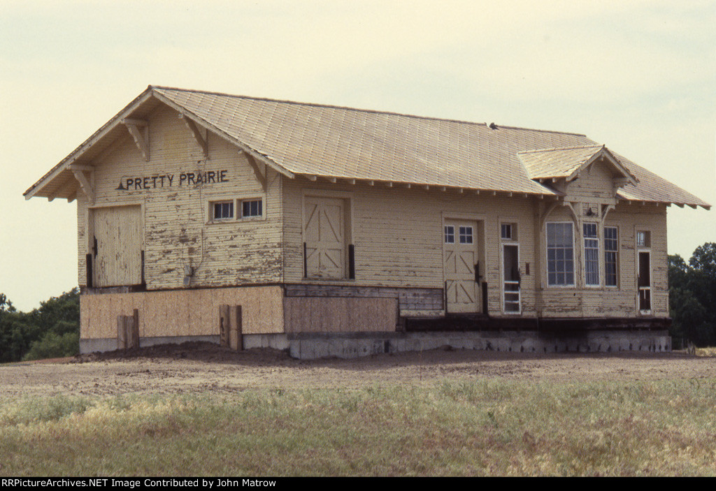Former ATSF Pretty Prairie Depot