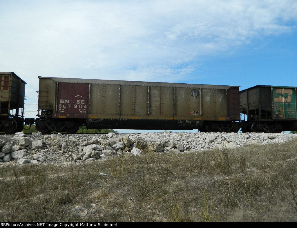 BNSF 667904
