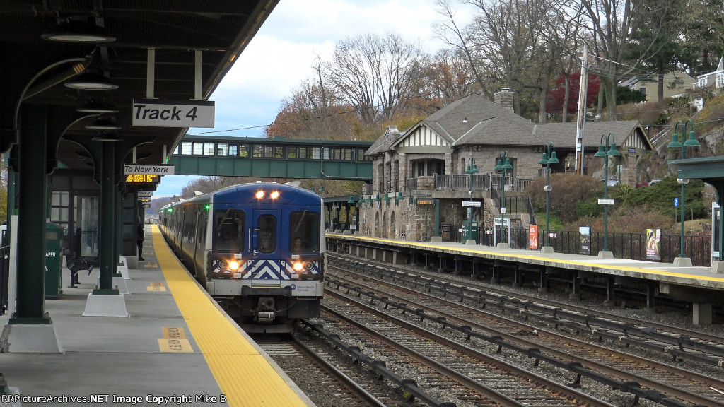 Metro North M7A
