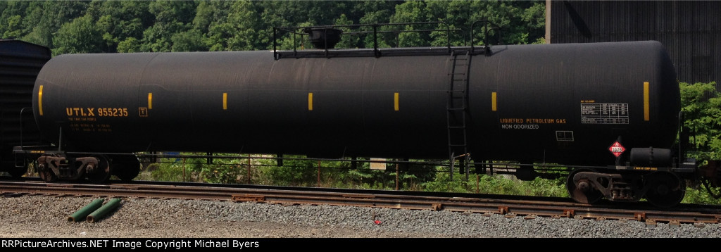 UTLX Tank Car 955235