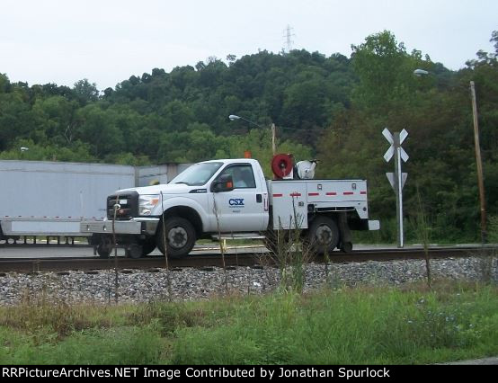 CSX Hi-Rail truck