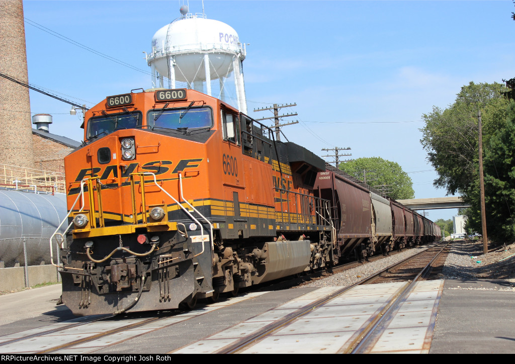 55. BNSF 6600 DPU