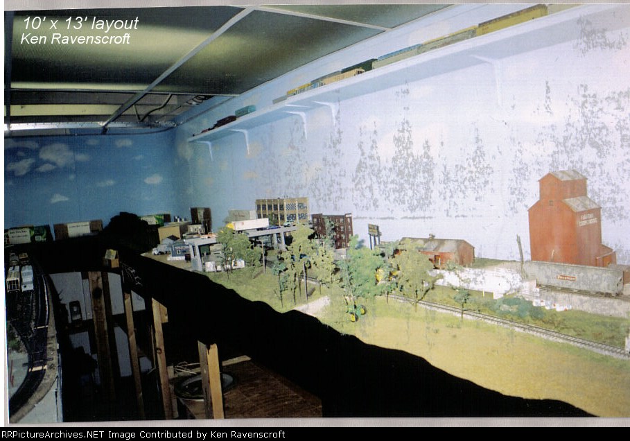 10' x 13' Pilar Valley Railway layout