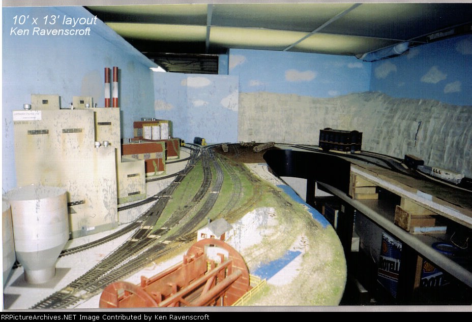 10' x 13'  Pilar Valley Railway Layout