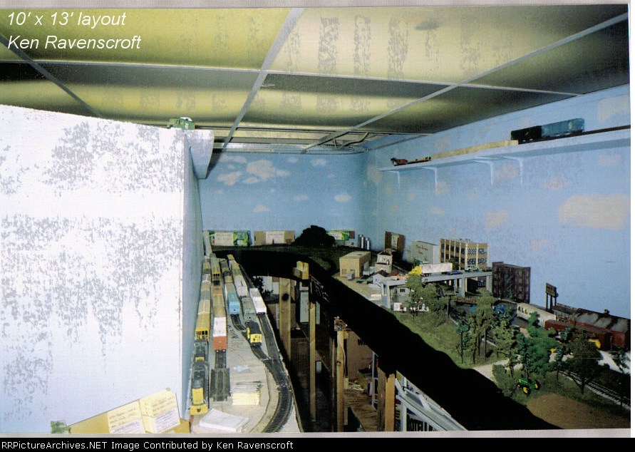 10' x 13' Pilar Valley Railway layout