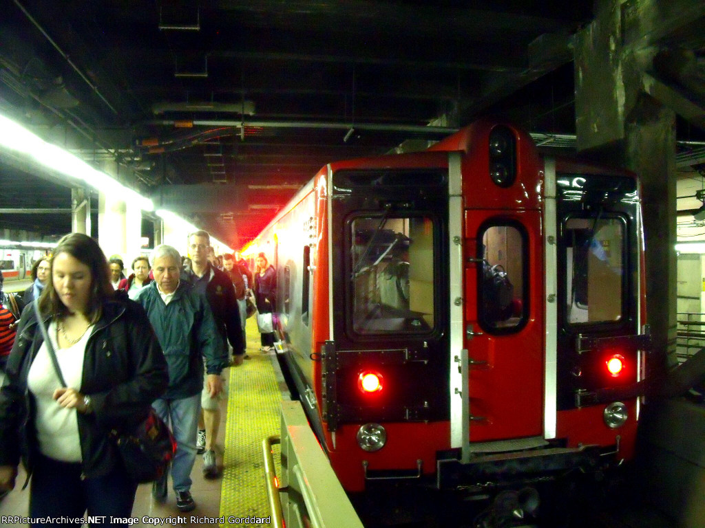 Crowds arriving at Grand Central