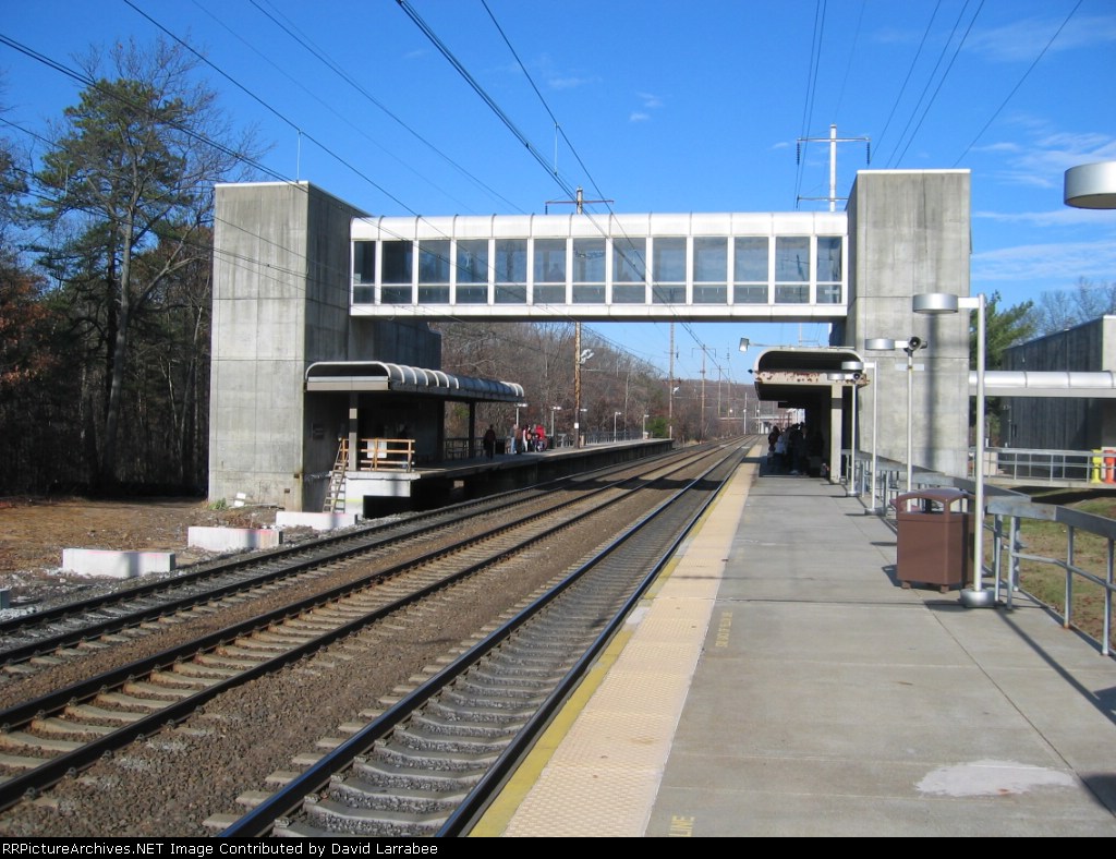 On the northbound platform looking toward Baltimore, 