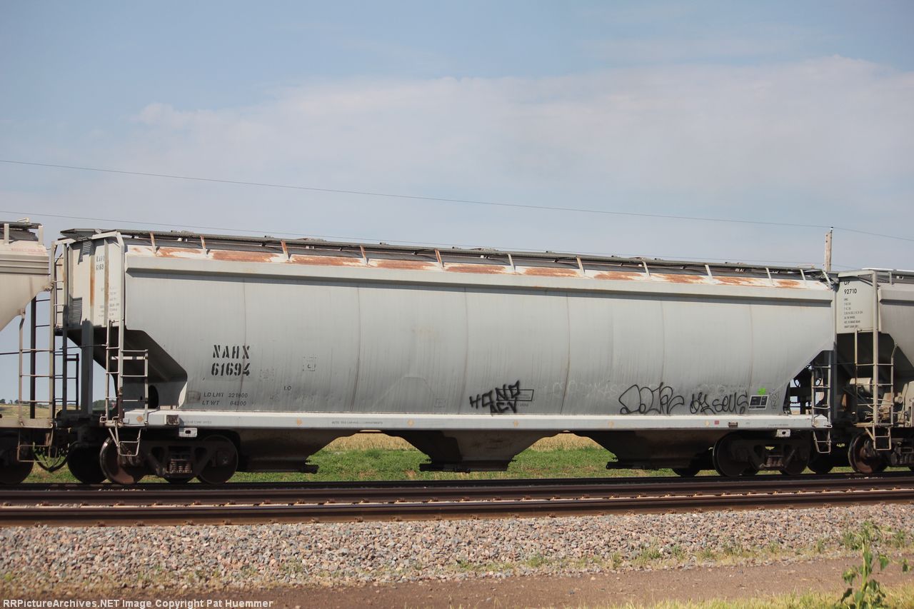 NAHX 61694