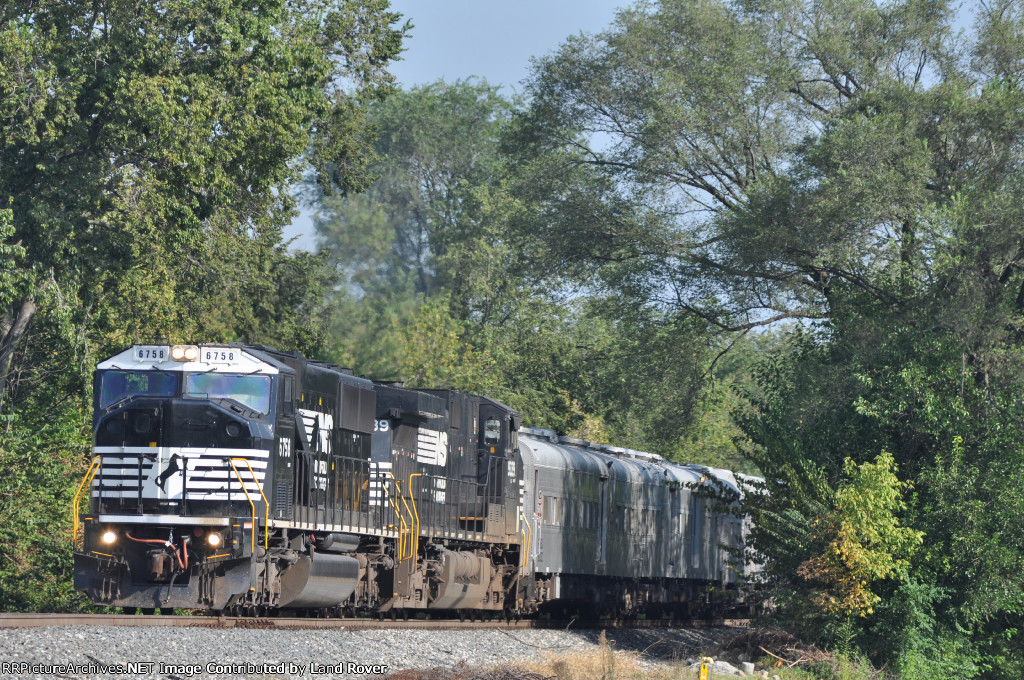 NS 6758 On NS 047 Eastbound