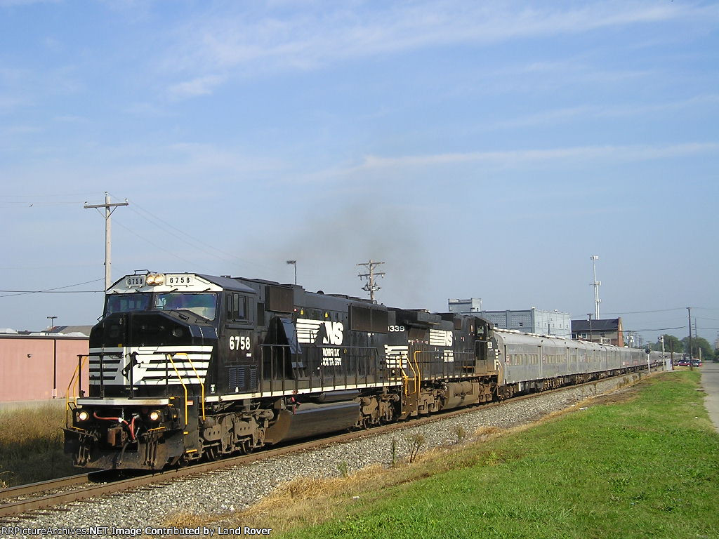 NS 6758 On NS 047 Eastbound