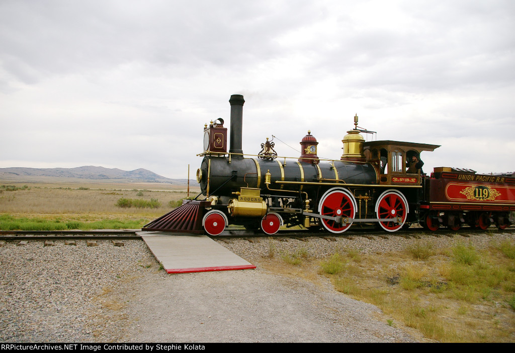 UP 119 MOVING INTO FINAL SPOT