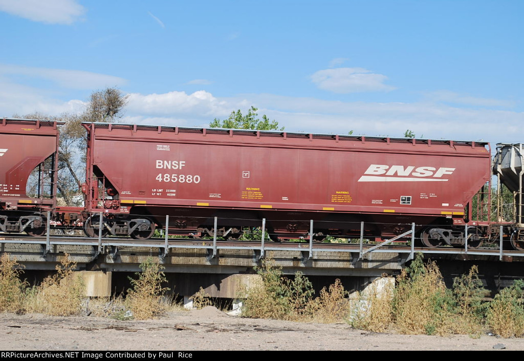 BNSF 485880