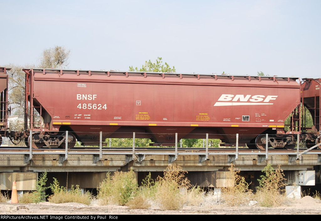 BNSF 485624