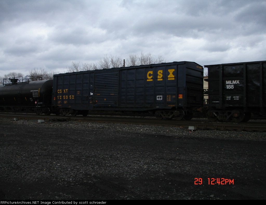 CSX 125952 Boxcar & PROX Tankcar 32646 EB