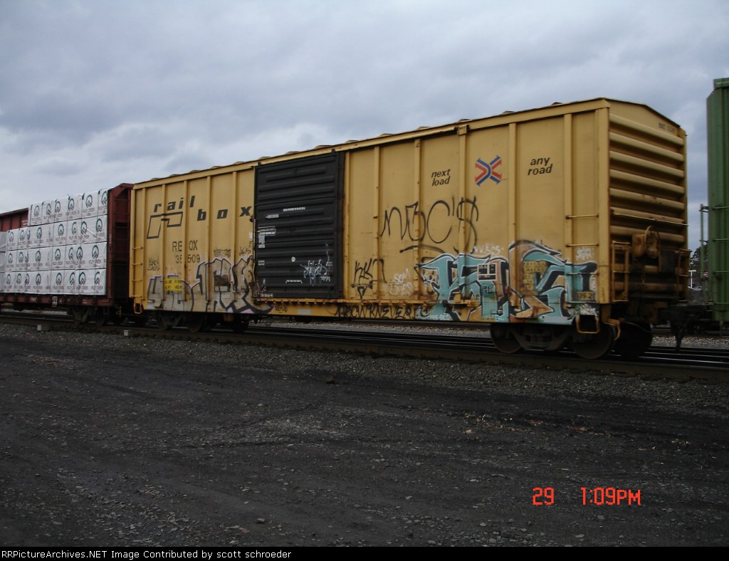 RBOX 35509 Boxcar EB