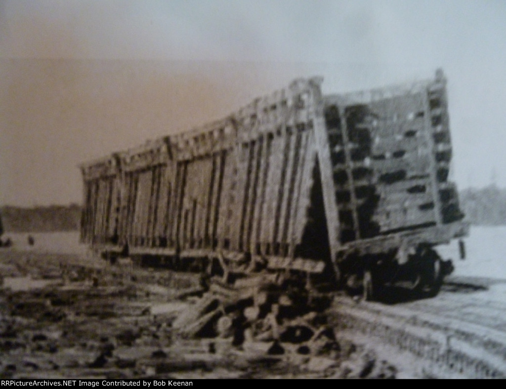Picture of what ELWB Log Car looked like when they were in operation.
