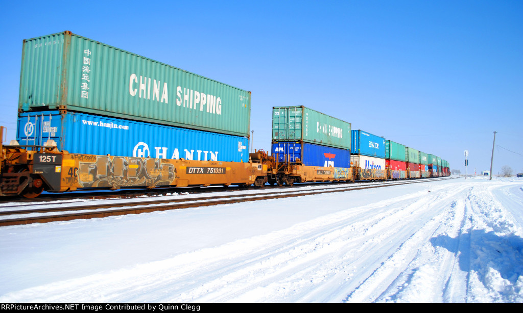 CHINA SHIPPING CONTAINERS.