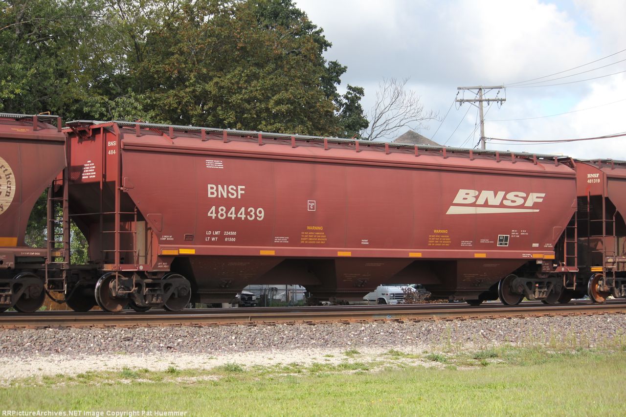 BNSF 484439