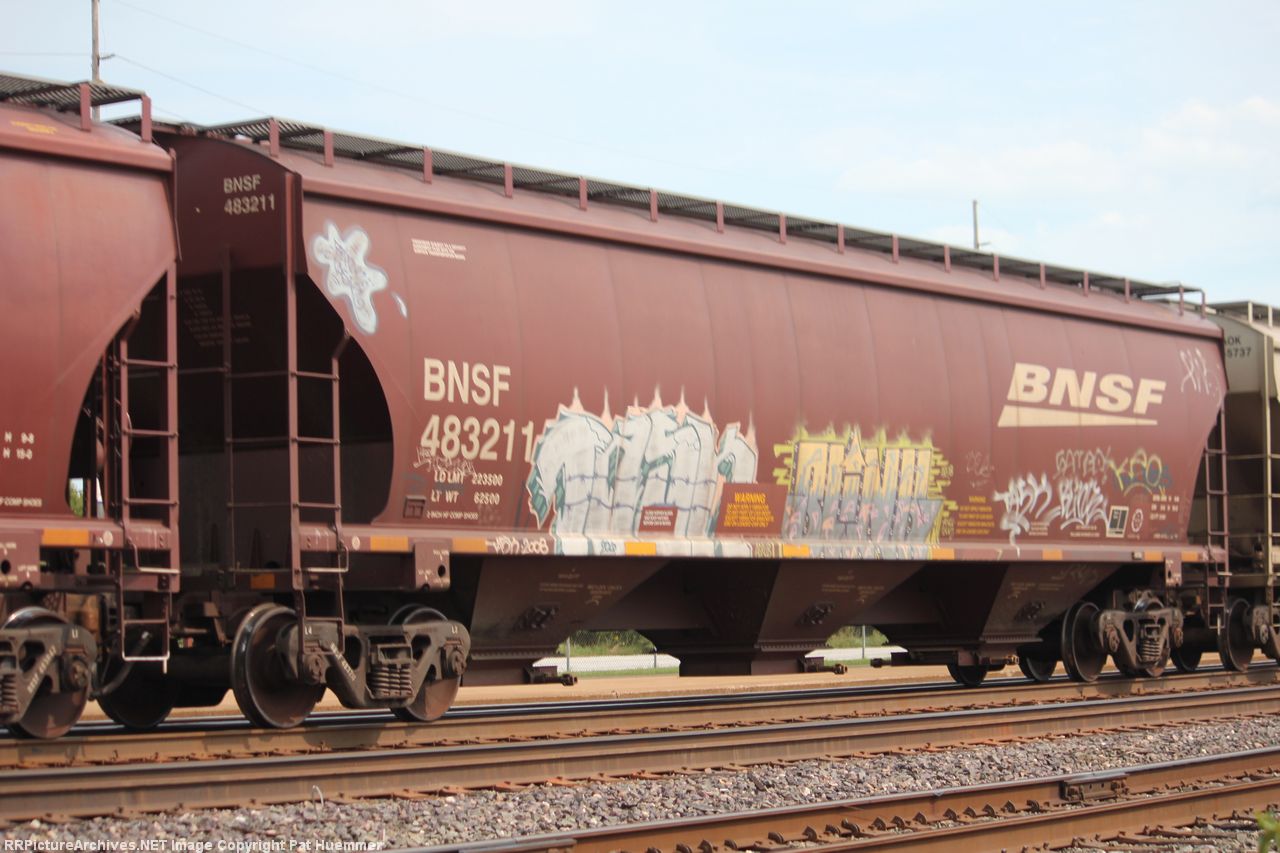 BNSF 483211