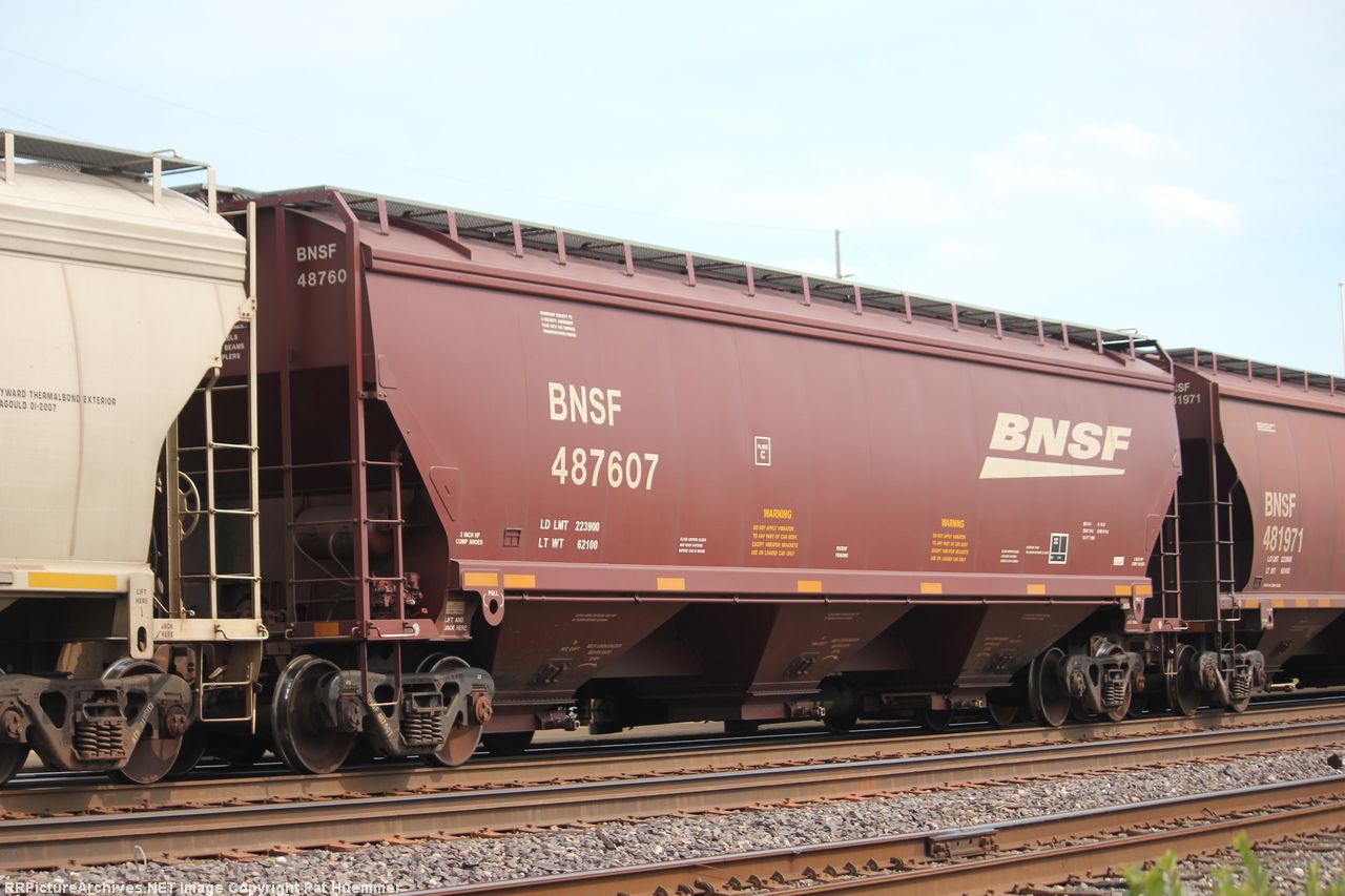 BNSF 487607