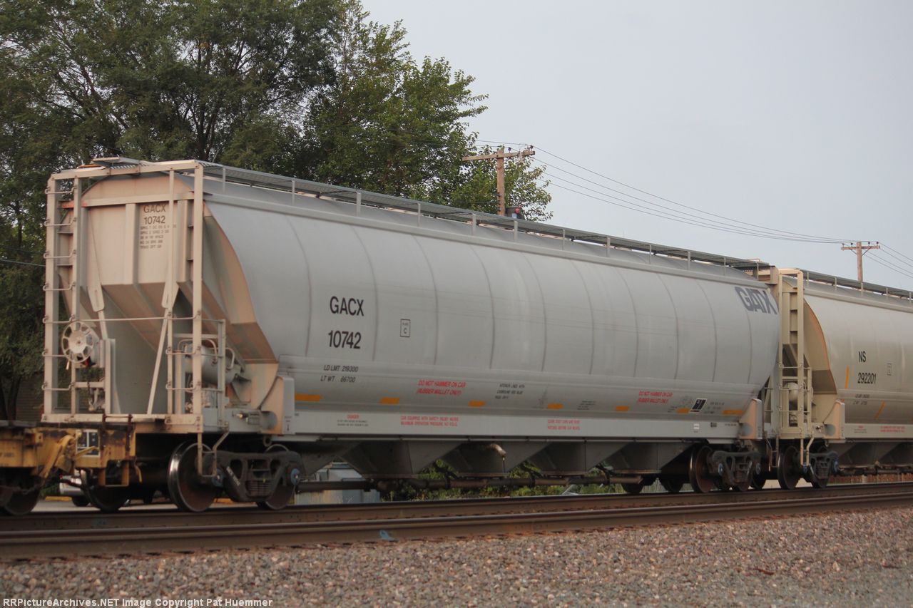 GACX 10742