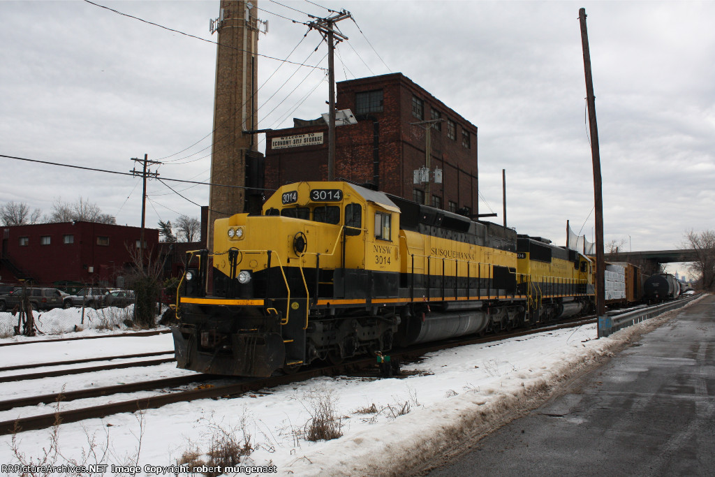 swu 99 waiting to go west 3 pm  (pic1)