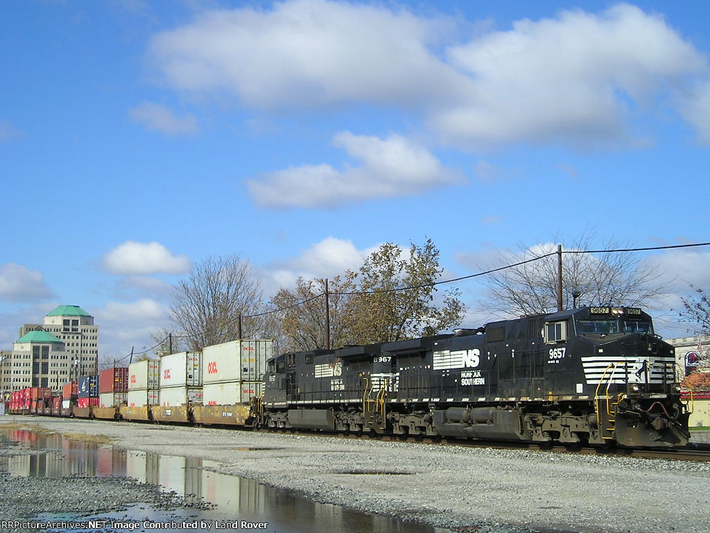 NS 9657 On NS 25 A Eastbound