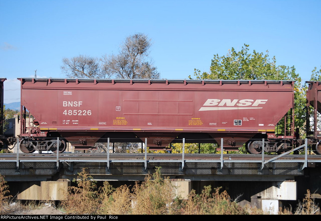 BNSF 485226