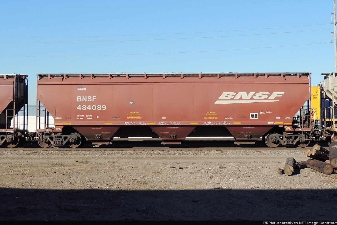 BNSF 484089