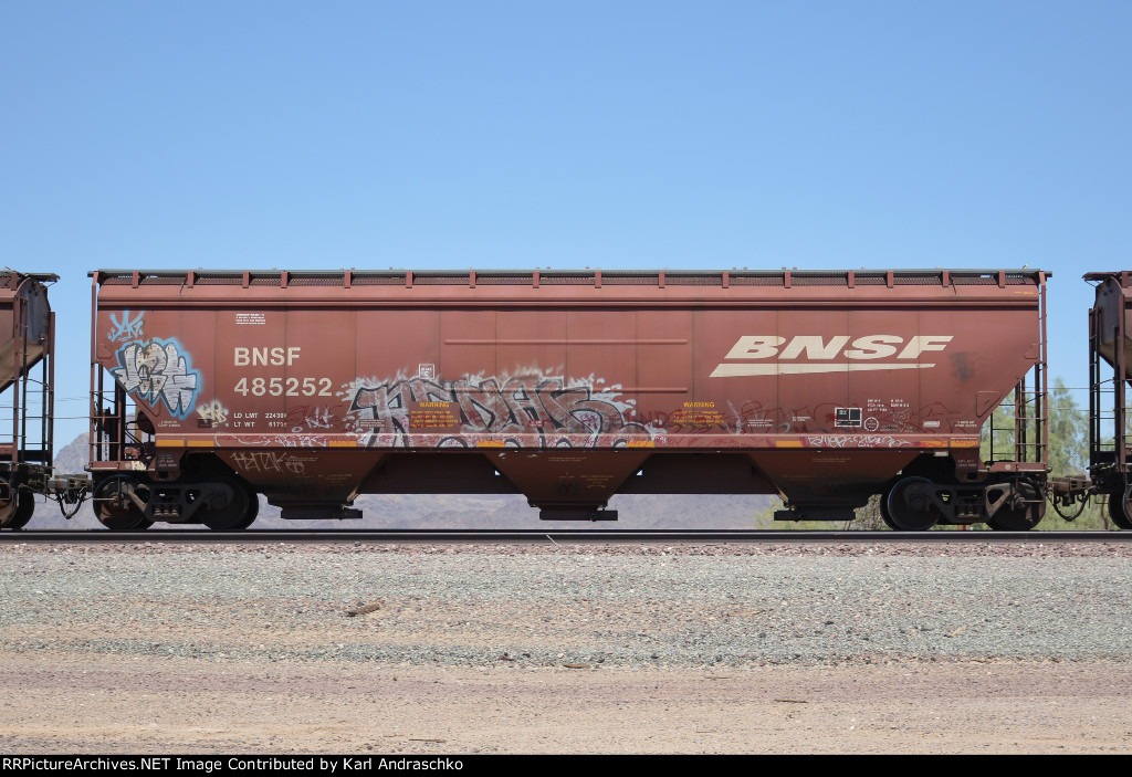 BNSF 485252