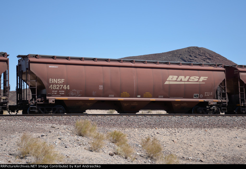 BNSF 482744