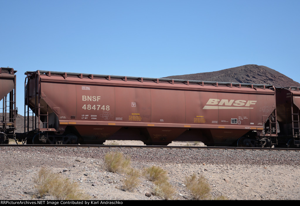 BNSF 484748