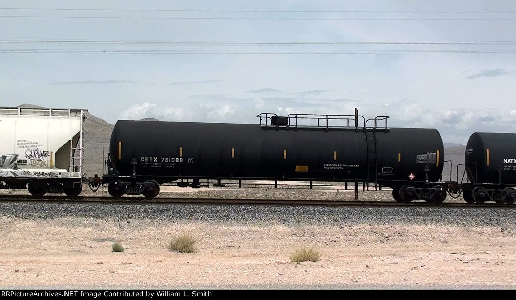 EB Manifest Frt at Apex  -41