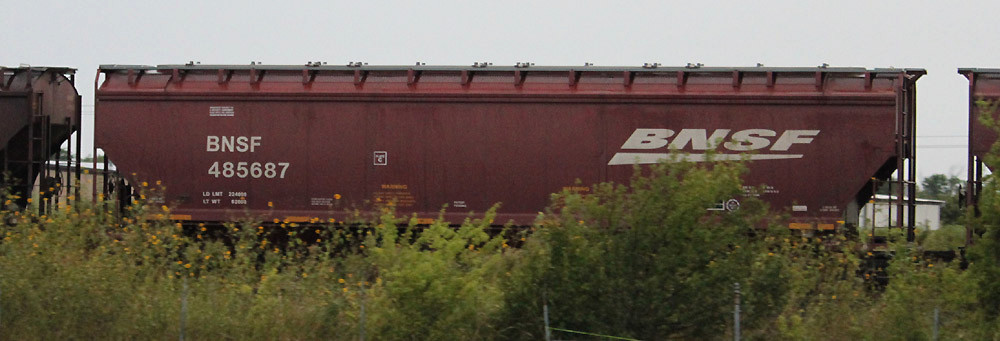 BNSF 485687