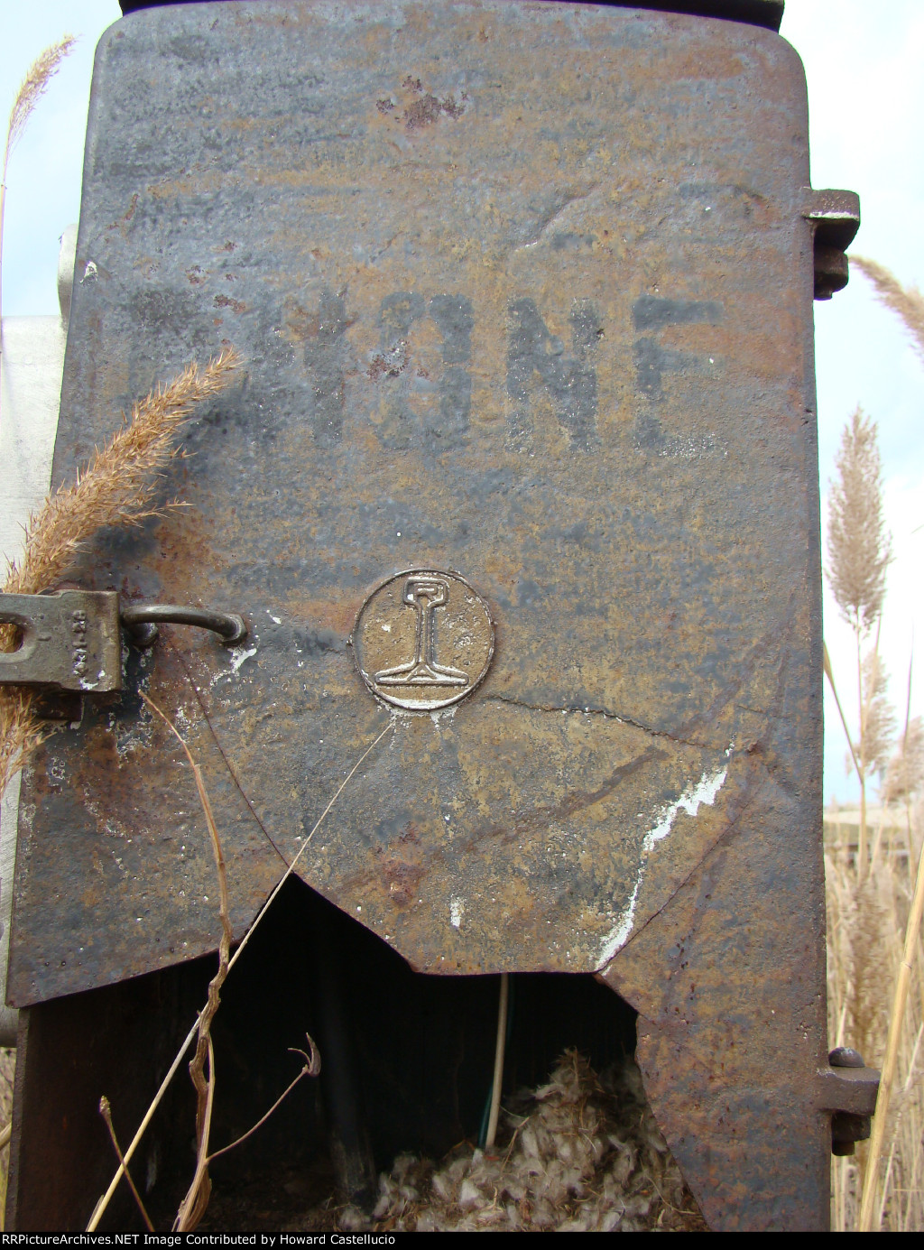 Old dispatcher call box. No the phone was not in there anylonger.