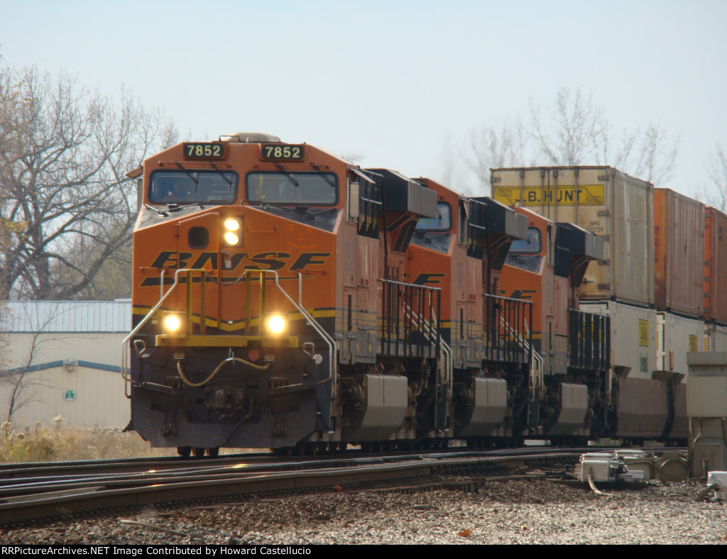 EB BN 7852 through Coal City
