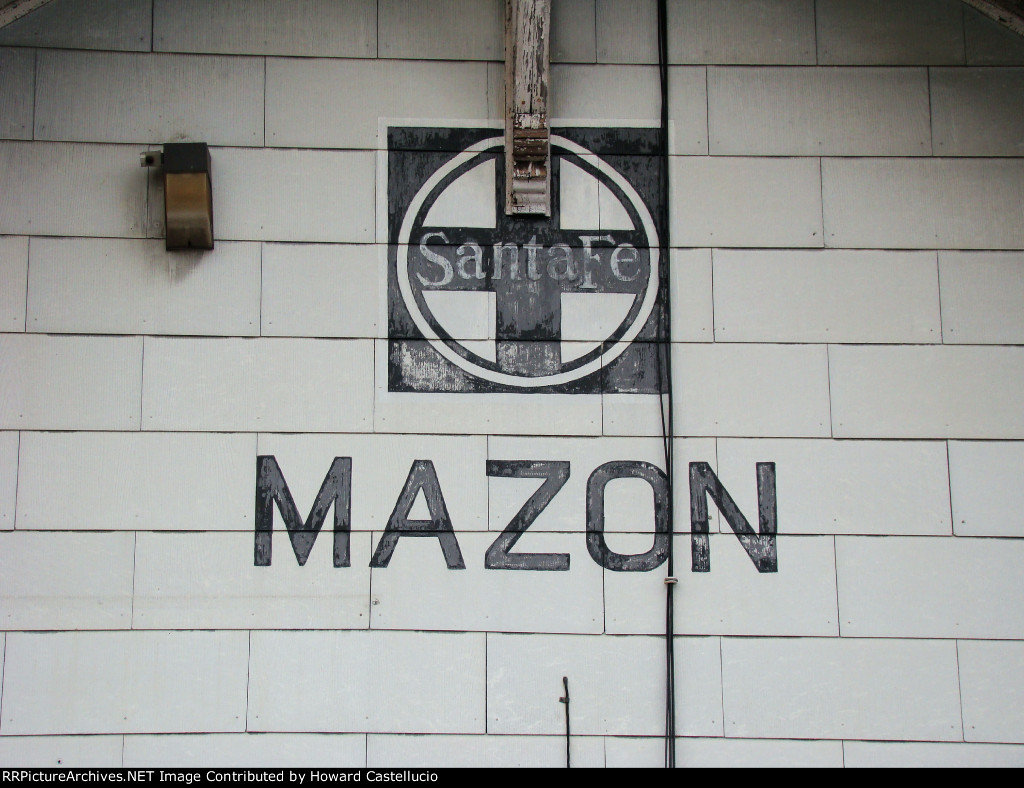 even in 2012 the Santa Fe emblem reminds us of what once was. Mazon Ill