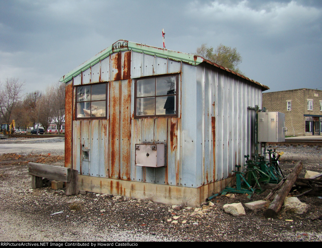 Butler signal sheds were common back in the 40's and 50's to house the interlocking relays,