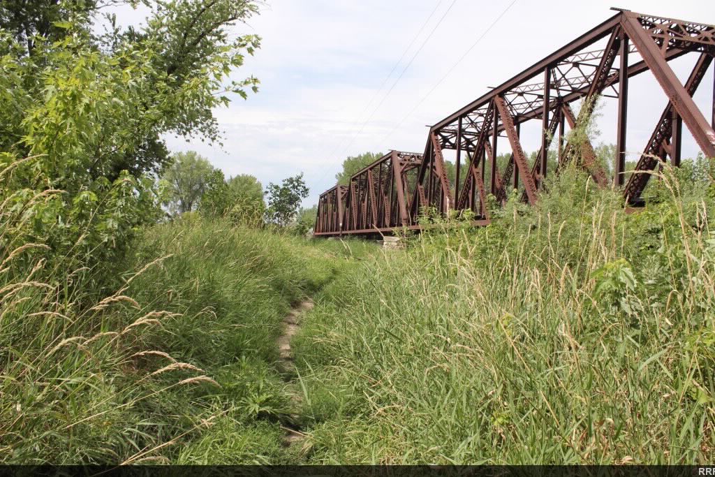 UP Des Moines River Bridge (Near Hartford Ave)