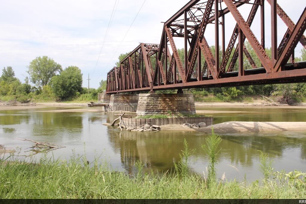 UP Des Moines River Bridge (Near Hartford Ave)