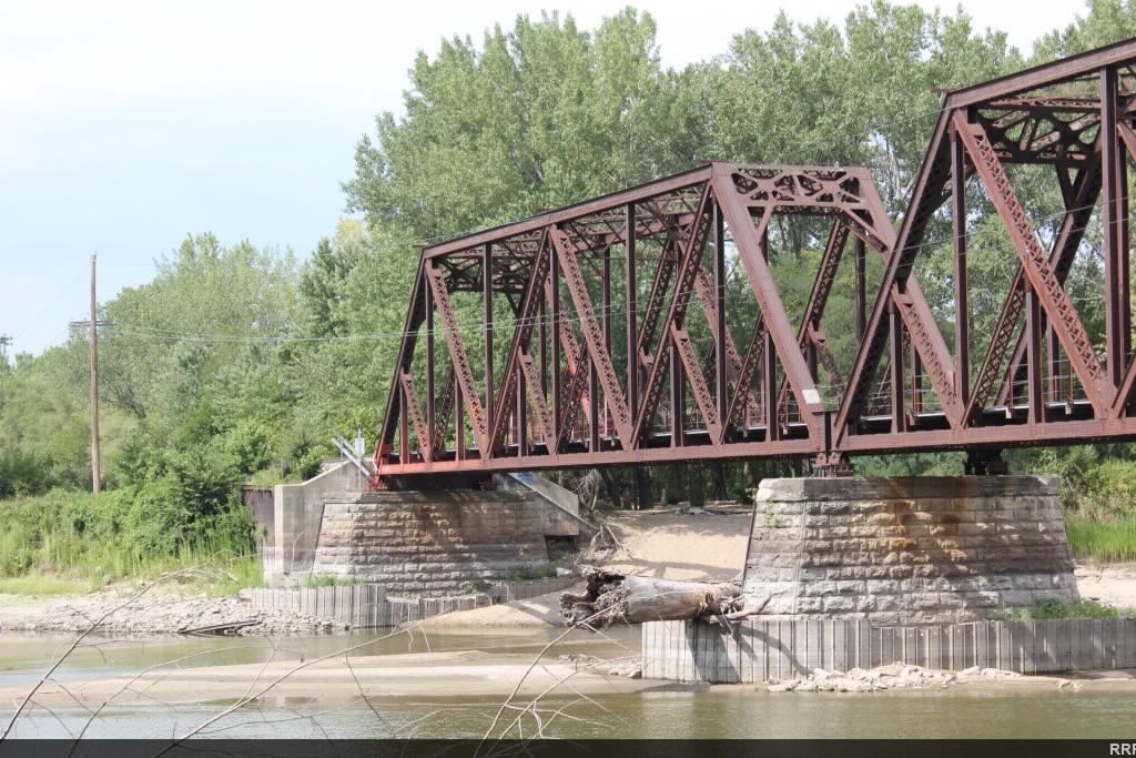 UP Des Moines River Bridge (Near Hartford Ave)