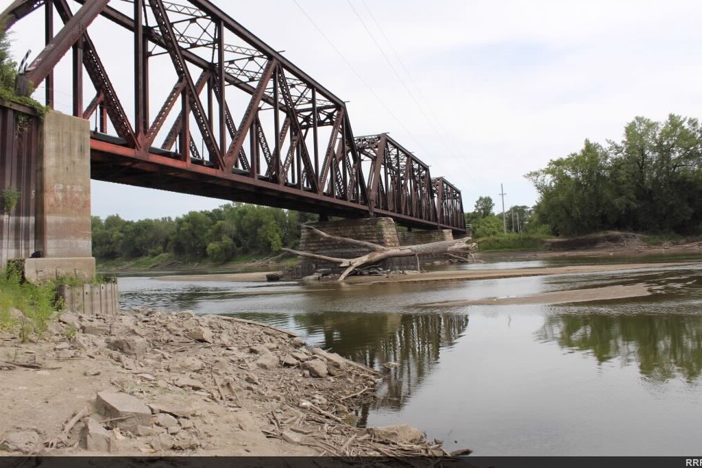 UP Des Moines River Bridge (Near Hartford Ave)