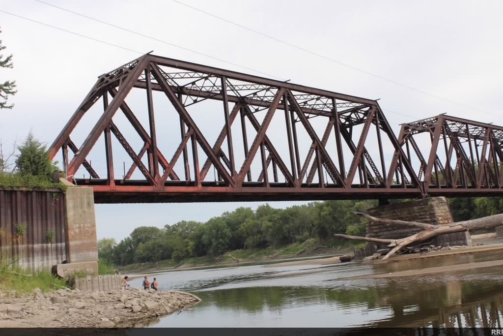 UP Des Moines River Bridge (Near Hartford Ave)