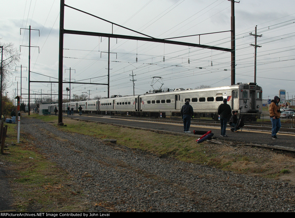 Amtk Holiday Extra Train # 1057