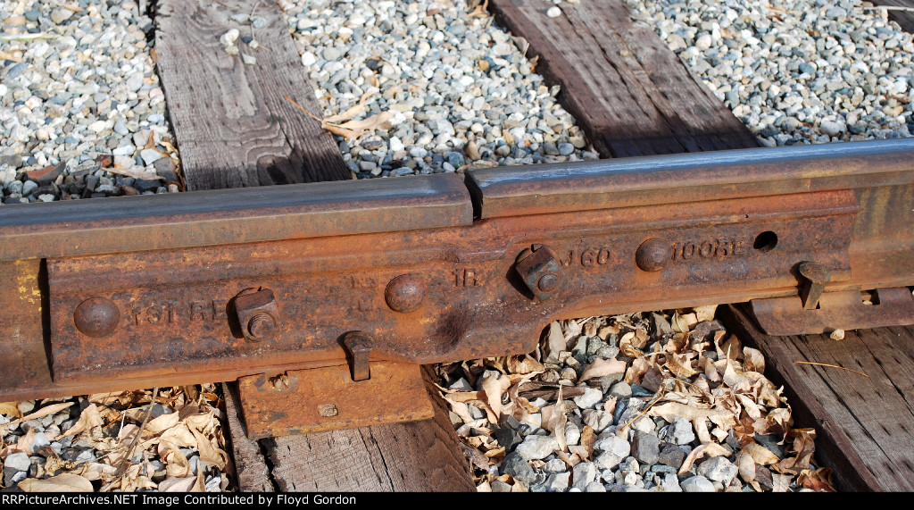 100 to 131 lbs fishplate or rail joiners on main line